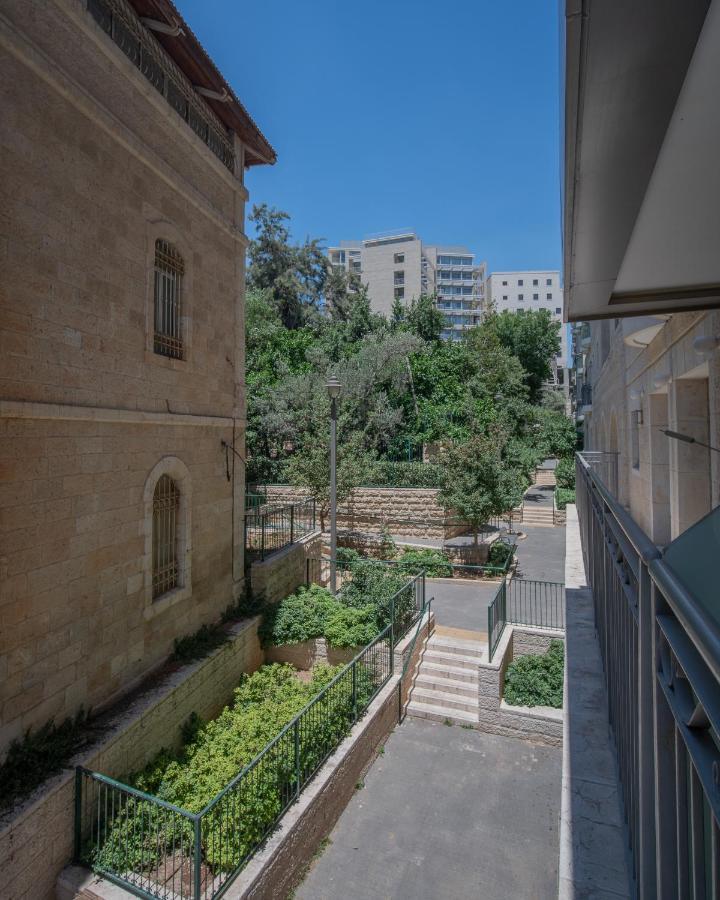 Harav Kuk Modern Apartment By Nimizz Baitulmaqdis Luaran gambar