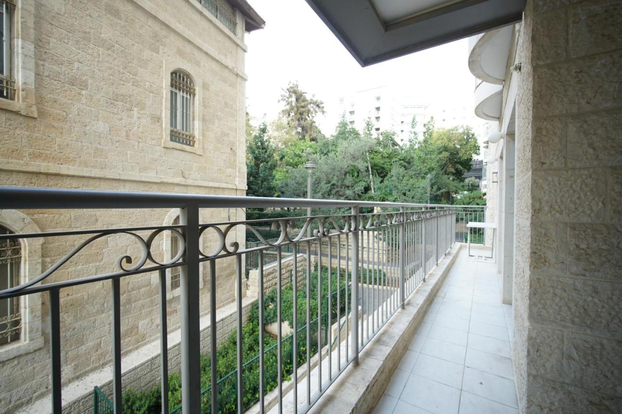 Harav Kuk Modern Apartment By Nimizz Baitulmaqdis Luaran gambar