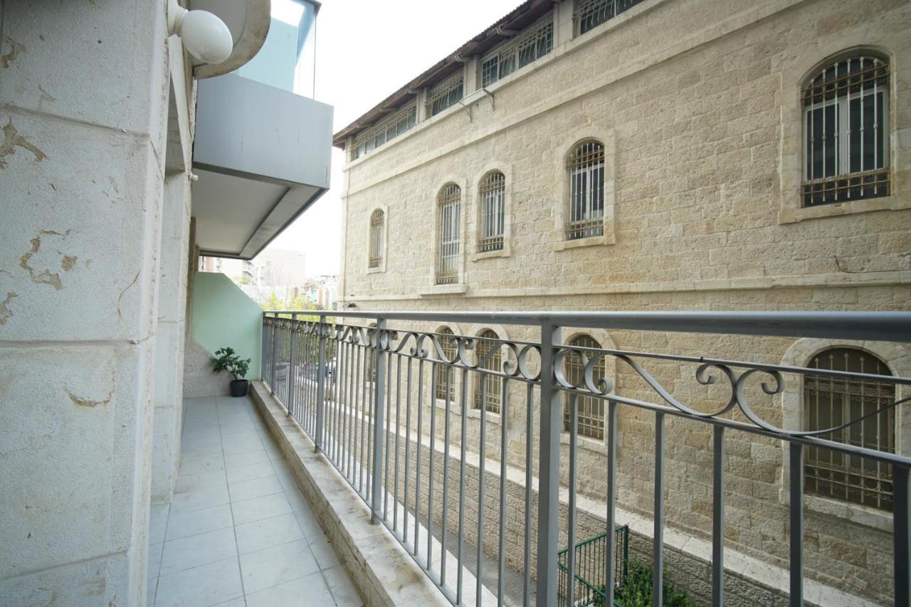 Harav Kuk Modern Apartment By Nimizz Baitulmaqdis Luaran gambar
