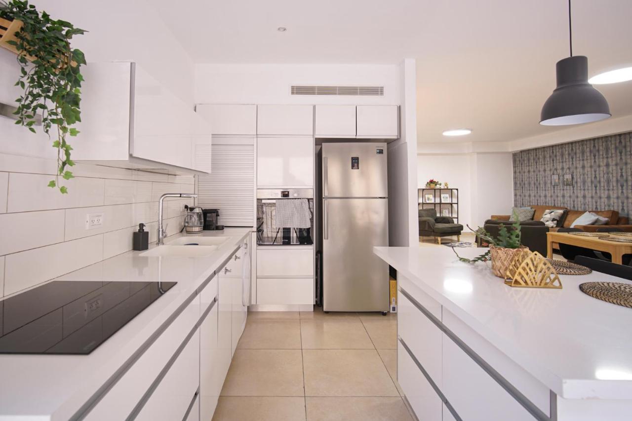 Harav Kuk Modern Apartment By Nimizz Baitulmaqdis Luaran gambar